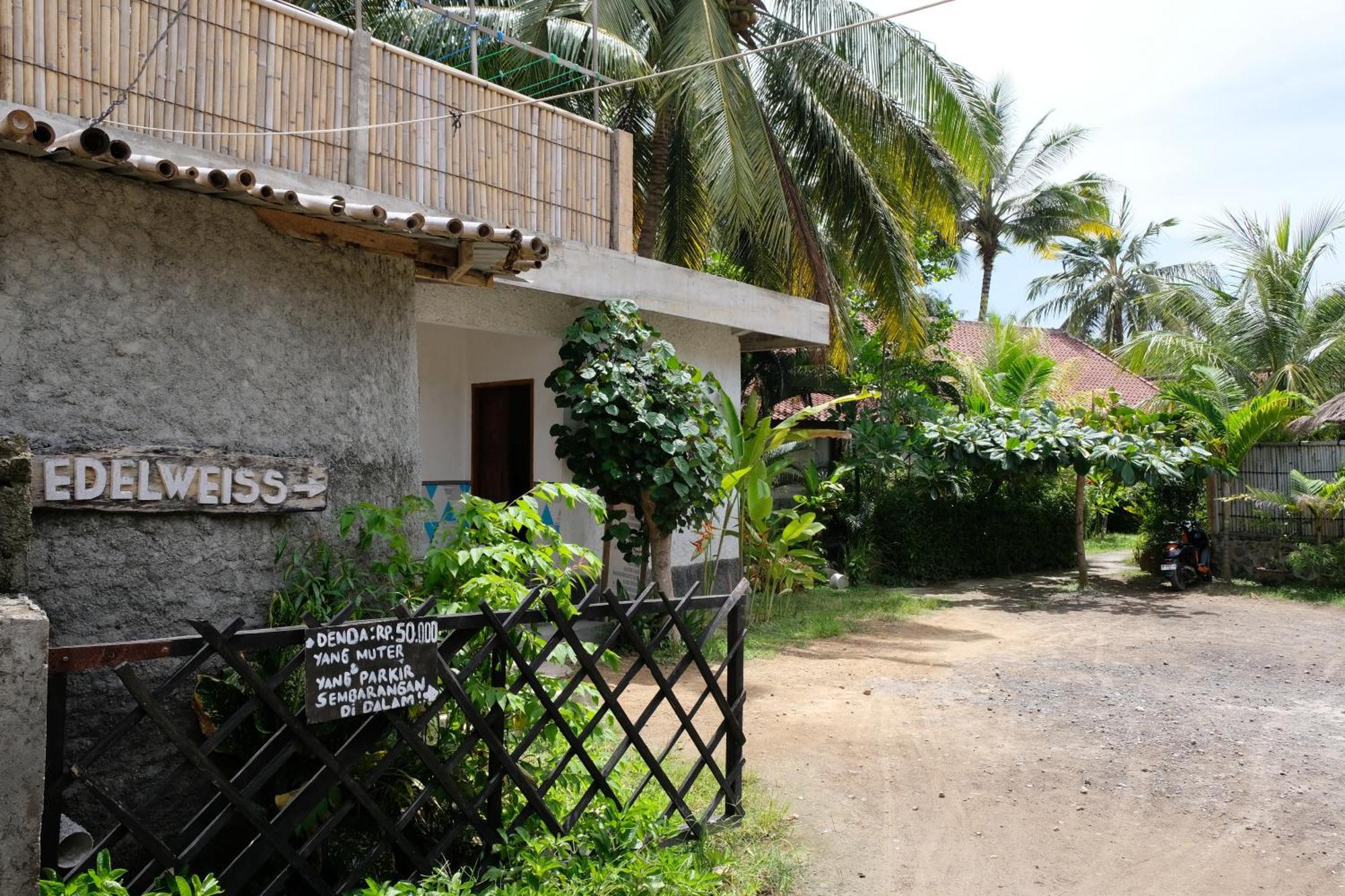 Edelweiss Homestay Kuta  Eksteriør billede